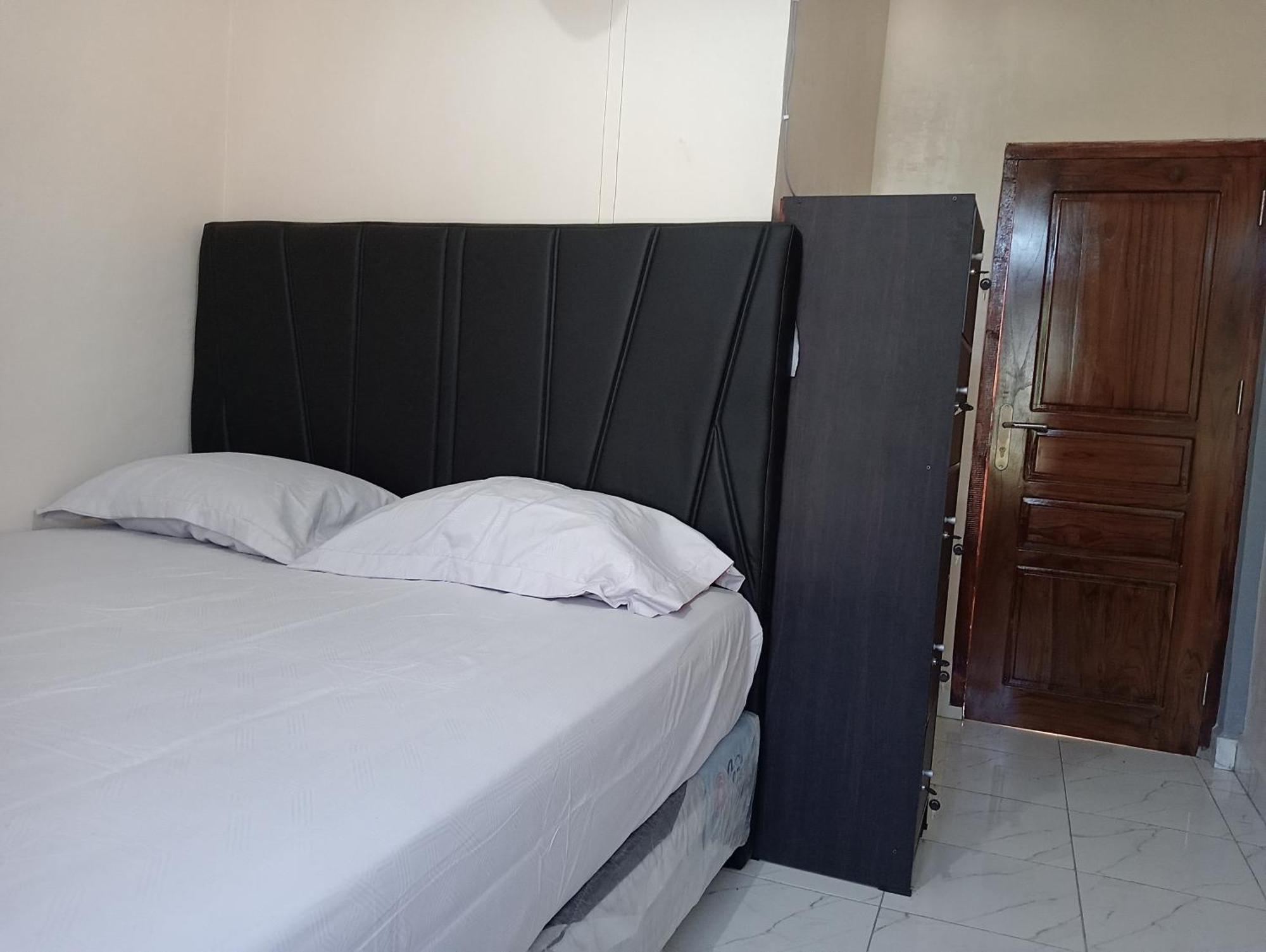 Yusilver Guest House Labuan Bajo Exterior foto