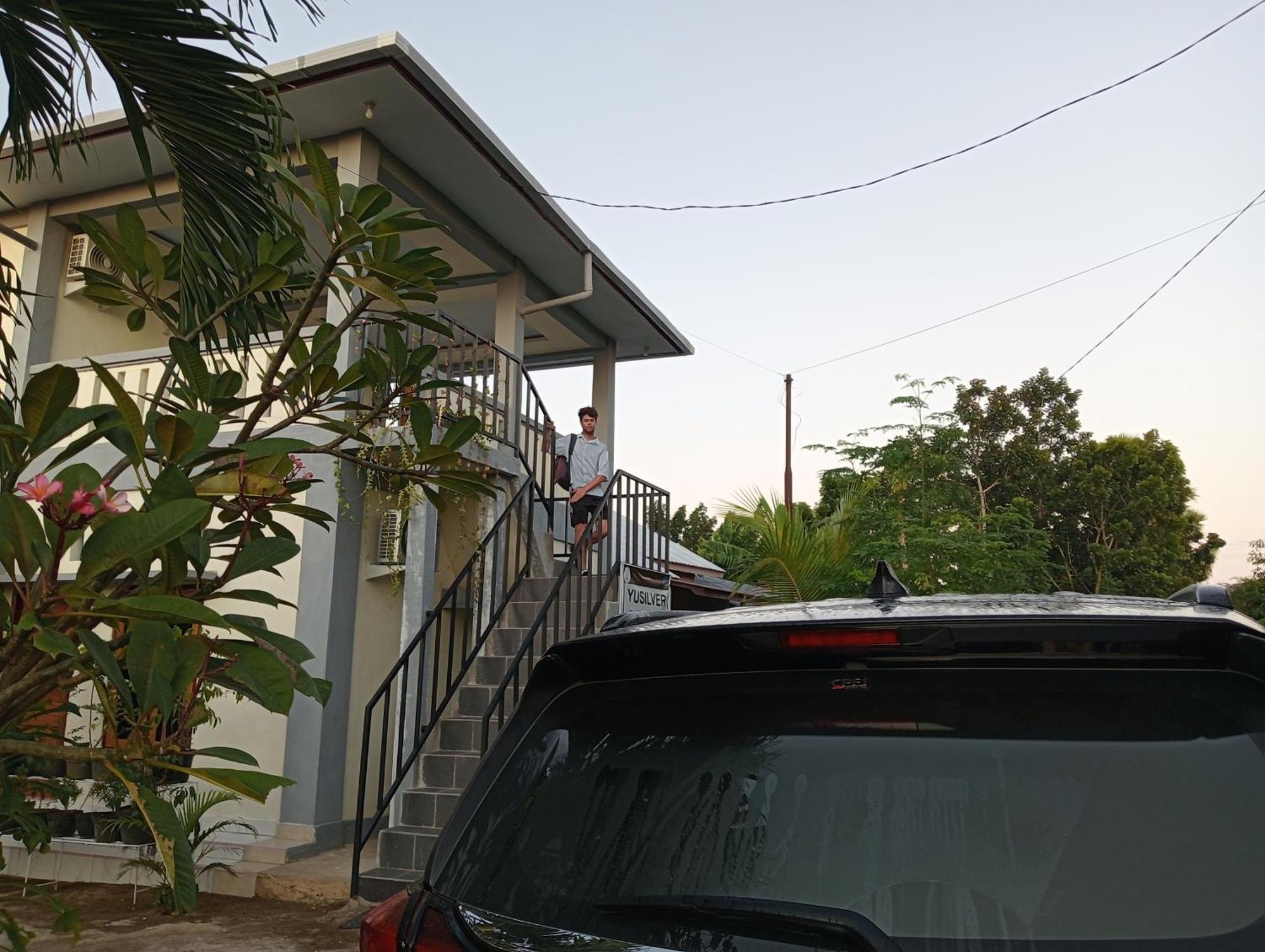 Yusilver Guest House Labuan Bajo Exterior foto
